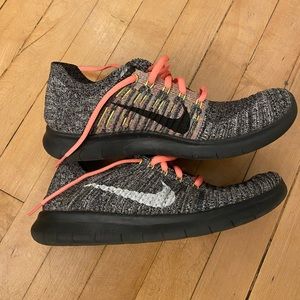 Men’s Nike free flyknit - size 8